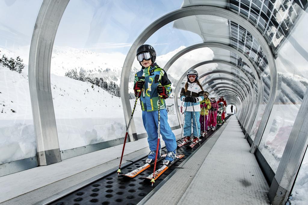 Alpina Zillertal . Family Lifestyle Kinderhotel 푸겐 외부 사진