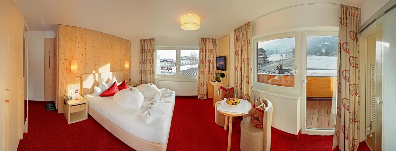 Alpina Zillertal . Family Lifestyle Kinderhotel 푸겐 외부 사진