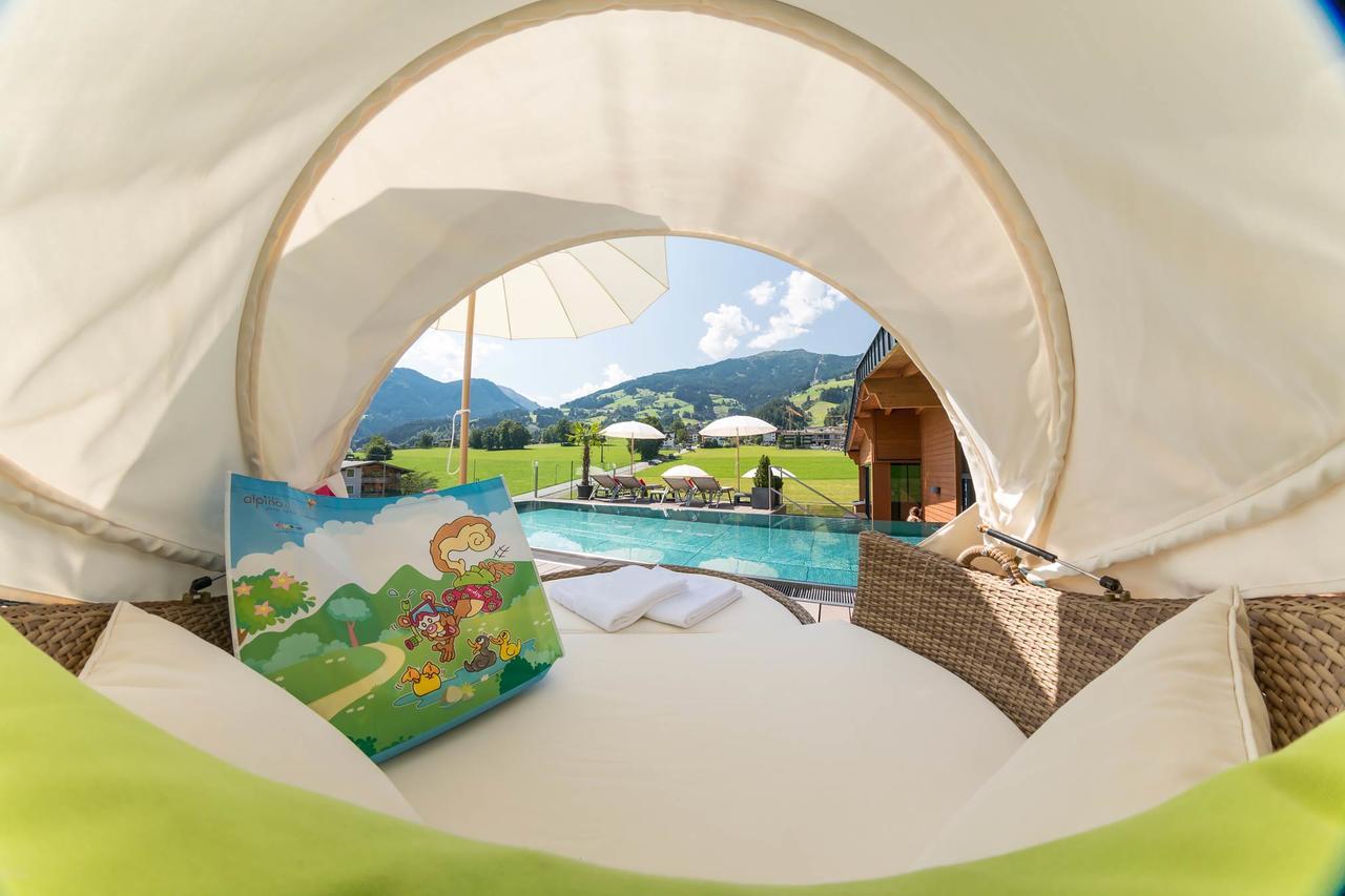 Alpina Zillertal . Family Lifestyle Kinderhotel 푸겐 외부 사진